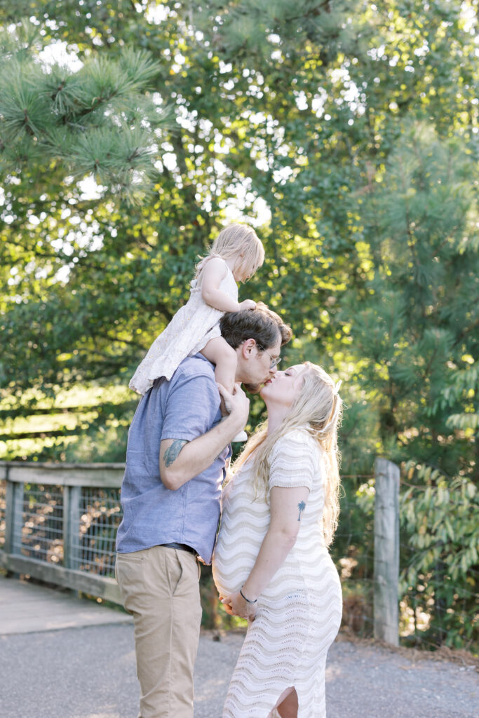 Little Mulberry Park Maternity Session