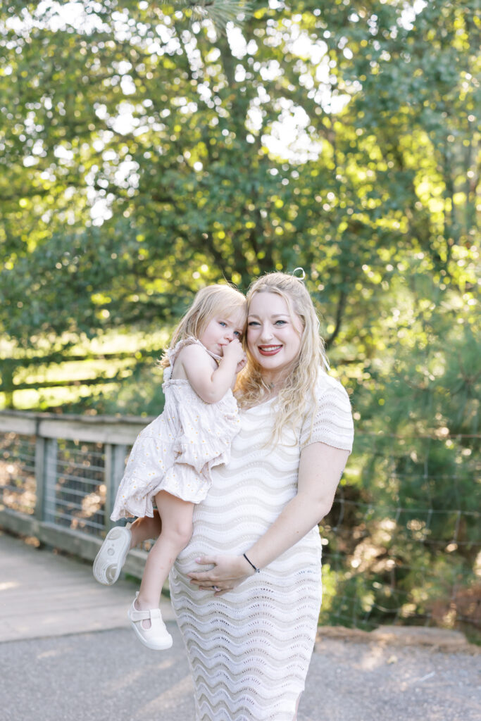 Little Mulberry Park Maternity Session